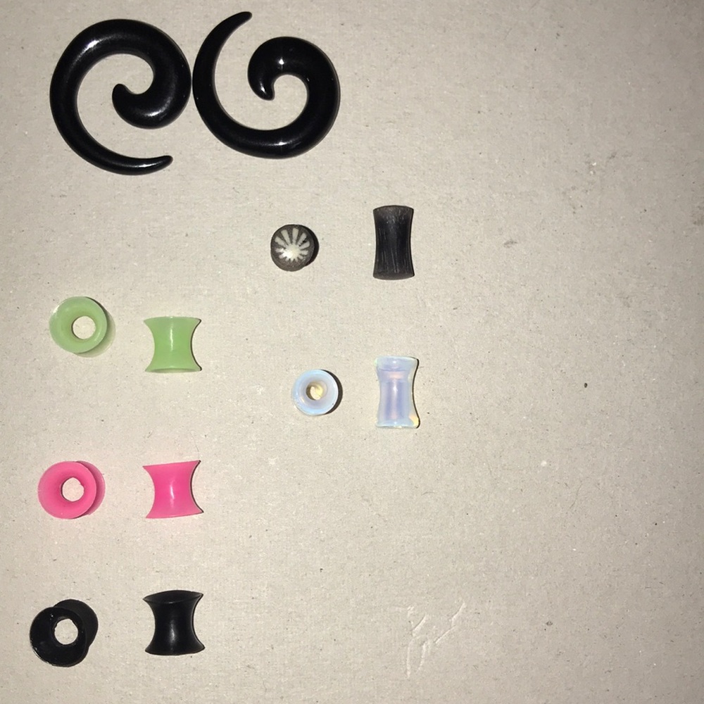 2G Various Plugs